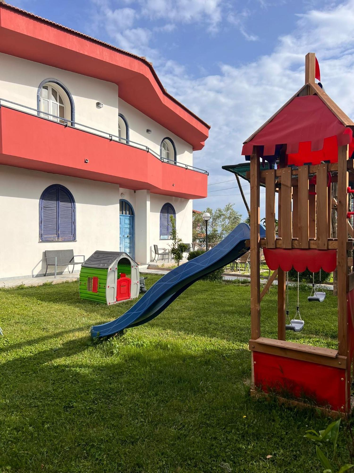 Villa Somma Apartments Pimonte Kültér fotó